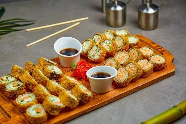 Ile kalorii ma sushi w tempurze? Sprawdź fakty i porady